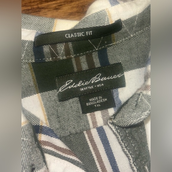 Eddie Bauer Classic Fit Flannel Shirt Size Tall XL - Picture 2 of 9